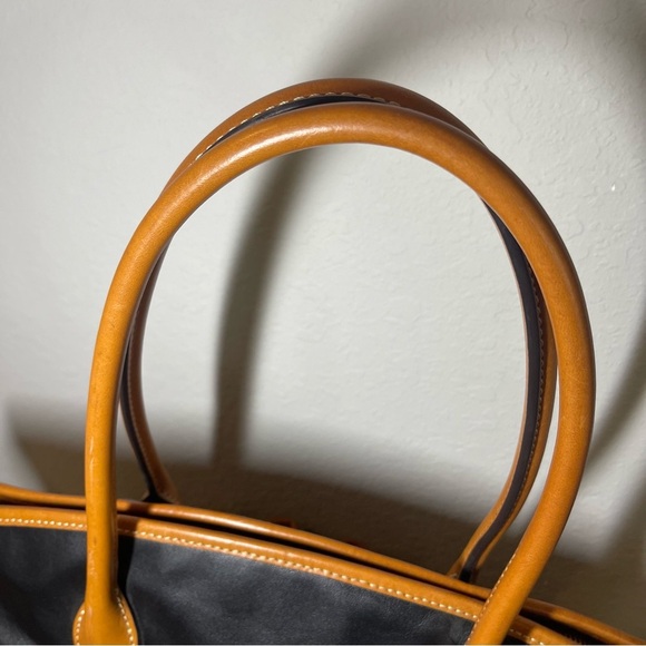 Dooney and Bourke Classic Black and Leather Handbag - Picture 5 of 8